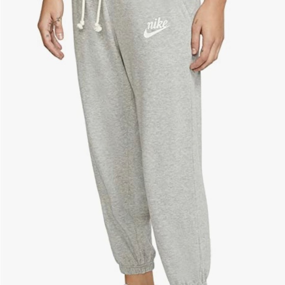 Nike womens Capri - Picture 2 of 4